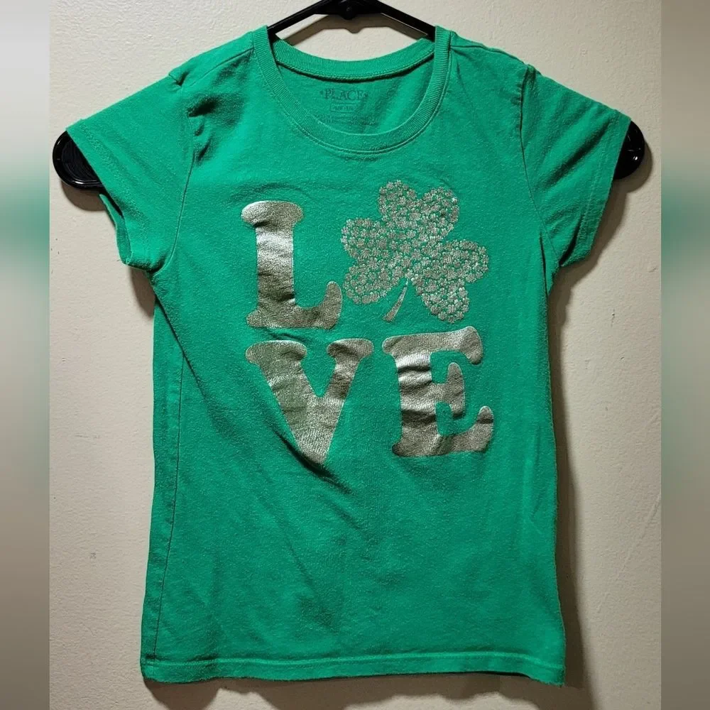The Children’s Place size small 5/6 Girls Love Shamrock Graphic Tee